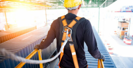 Safety body harness : Definisi, Fungsi, & Cara Penggunaan